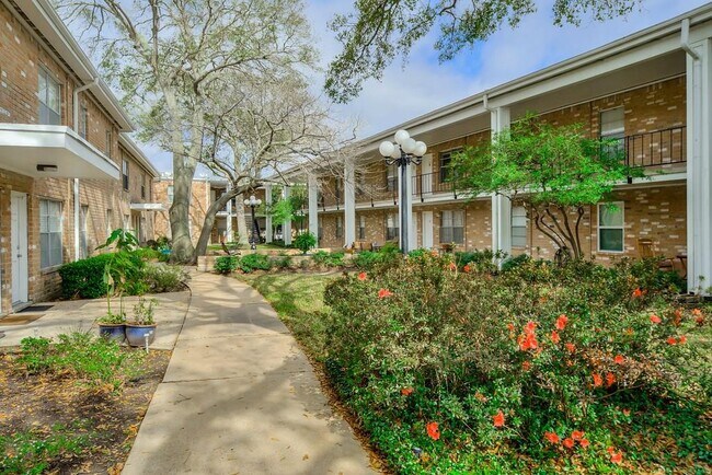 Building Photo - 3535 E NASA Pkwy