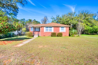 Building Photo - 3400 W Lee St