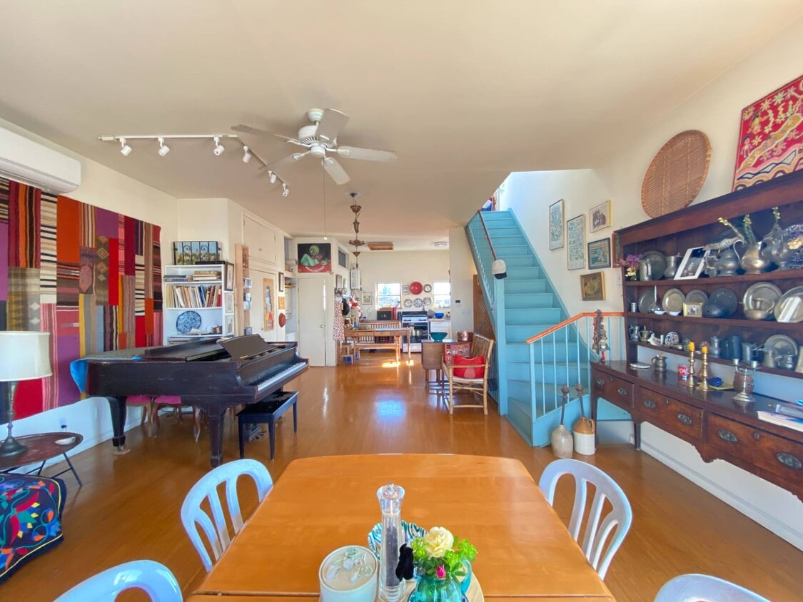 Primary Photo - 62 Degraw St