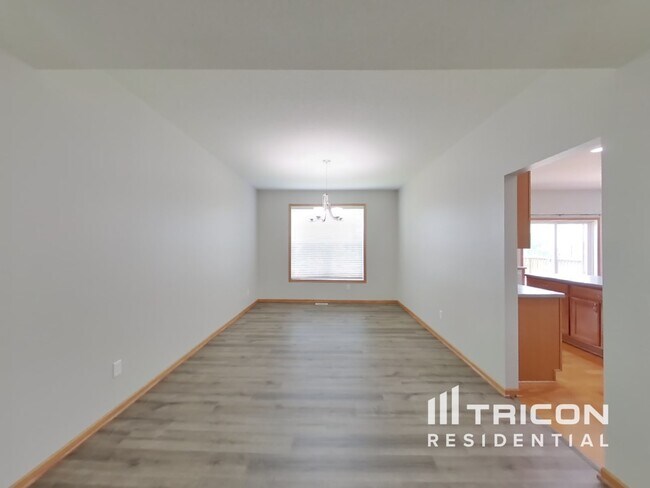 Building Photo - 20445 Everton Trail N