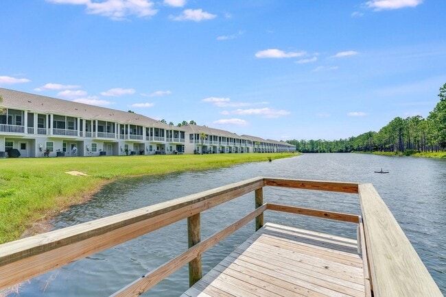 Building Photo - 104 Kara Lake Dr