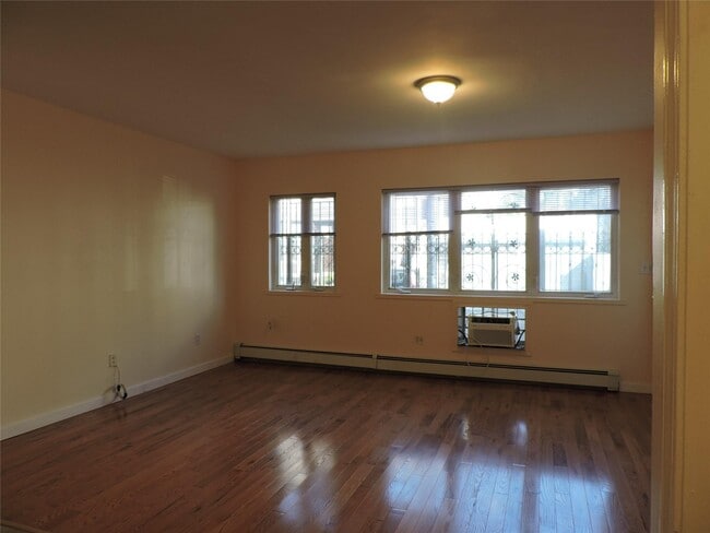 Foto del edificio - 1031 Halsey St