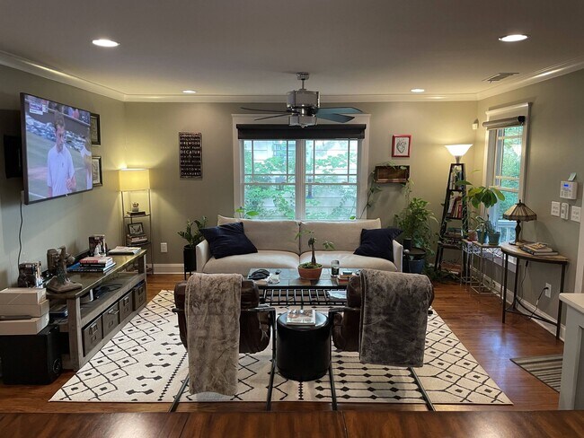 Foto del edificio - 1652 Flat Shoals Rd SE
