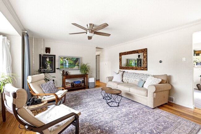 Building Photo - 6146 S Josephine Way