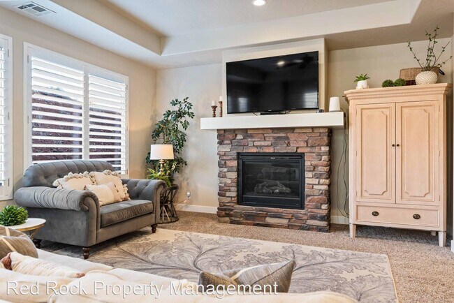 Building Photo - 3 br, 2 bath House - 2069 N Coral Ridge