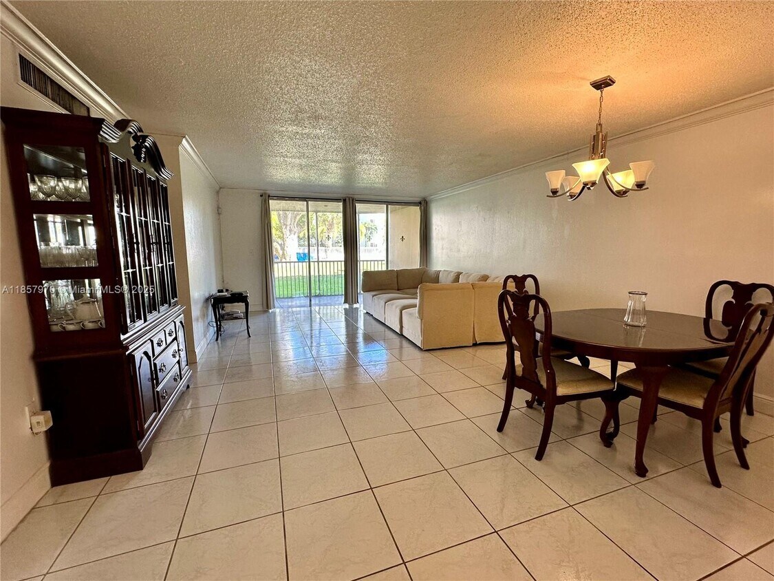 Foto principal - 1750 NE 191st St