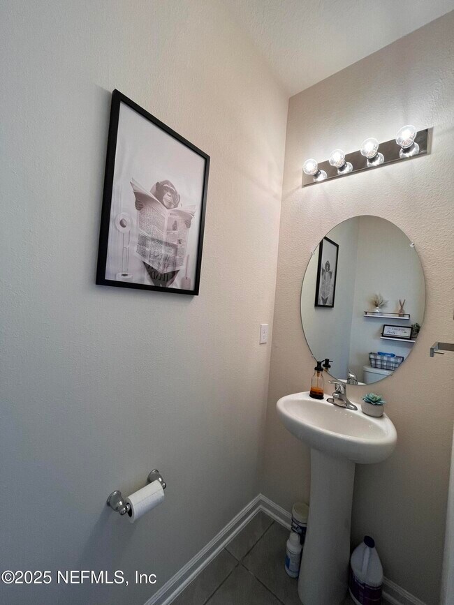 Foto del edificio - 3925 Oak Mill Rd