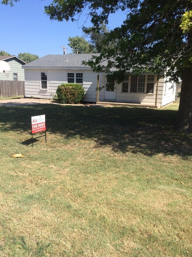 Foto principal - 104 N Jackson Ave