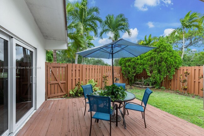 Foto del edificio - 9351 SW 109th Terrace