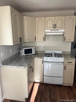 Foto del edificio - 86 Rollstone Ave