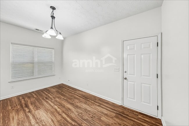 Foto del edificio - 4898 McEver View Dr