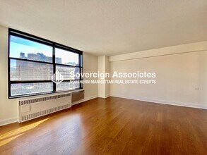 Building Photo - 3333 Broadway