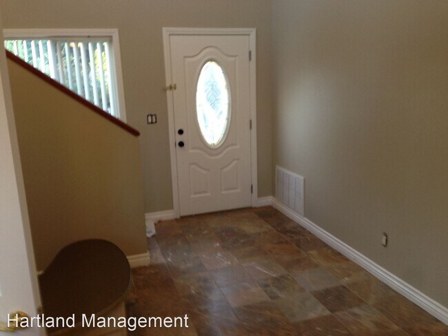 Building Photo - 2 br, 1.5 bath House - 3508 Marguerite St