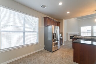 Building Photo - 139 S Rocky Point Cir