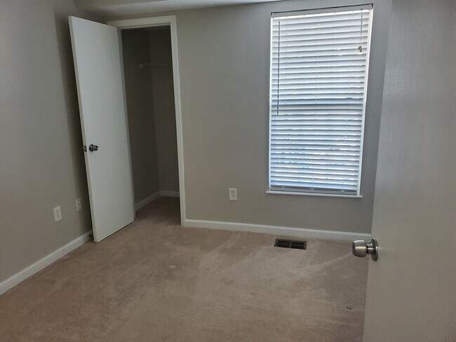 Building Photo - 42301 Onyx Ter