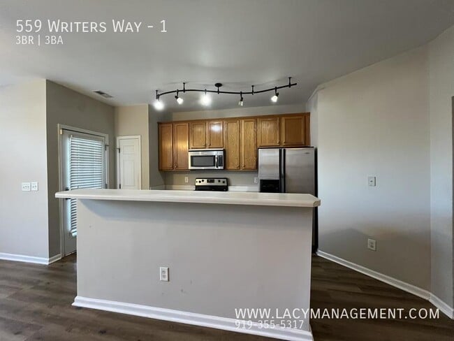 Building Photo - 559 Writers Way
