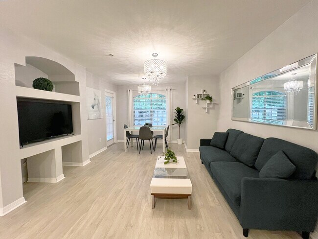 Living Room/ Dining Room - 7230 Westpointe Blvd