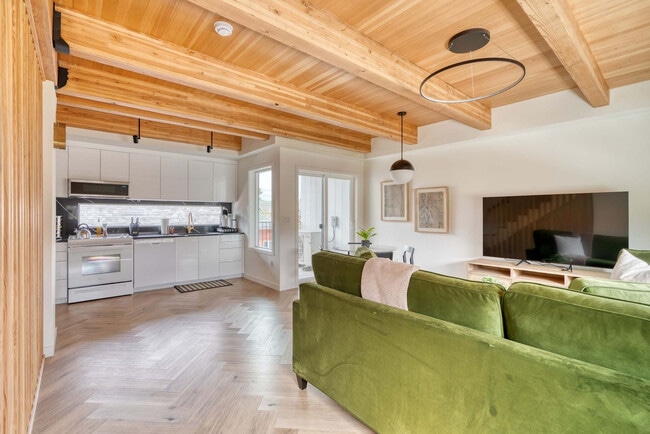 Foto del edificio - 5018 NE 26th Ave