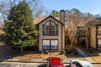 Building Photo - 1201 Waterville Ct