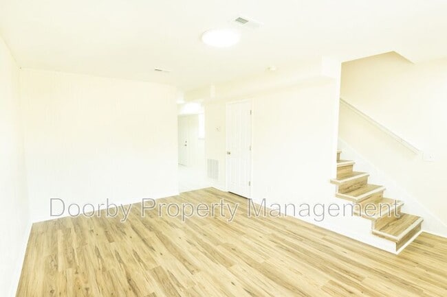 Building Photo - 3627 6th Ave