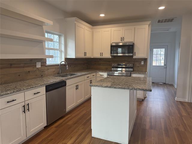 Building Photo - 525 Munson St