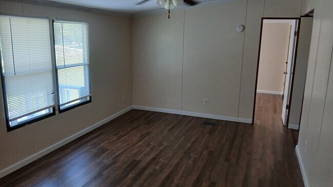 Foto del edificio - 102 Singletary St