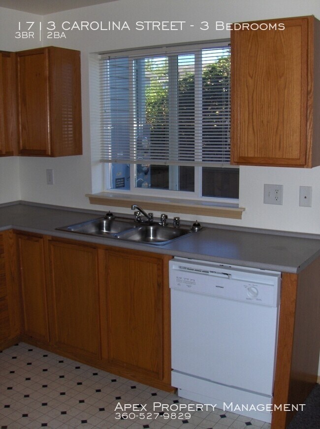 Building Photo - CENTRAL- Carolina Street Apartments