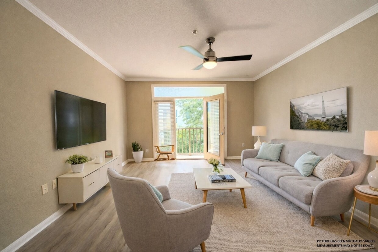 Clean, spacious renovated 1x1 with balconet - Clean, spacious renovated 1x1 with balconet