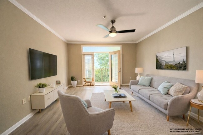 Clean, spacious renovated 1x1 with balconet - Clean, spacious renovated 1x1 with balconet Apartment