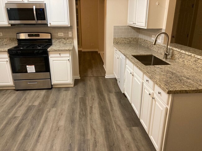 Kitchen - 12 Gail Ct