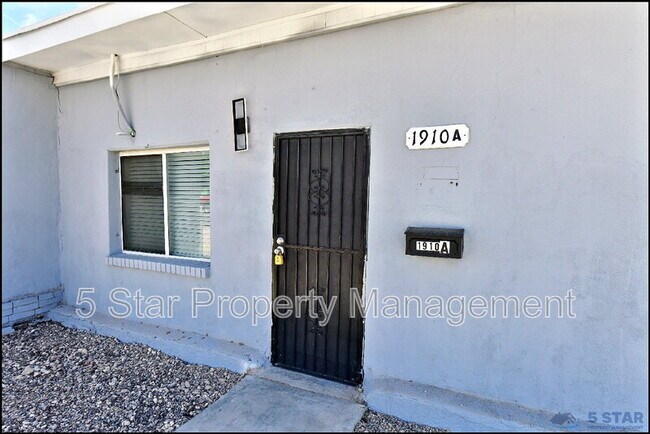 Foto del edificio - 1910A Olive Ave !!