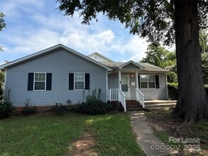 Building Photo - 517 Iverson Way