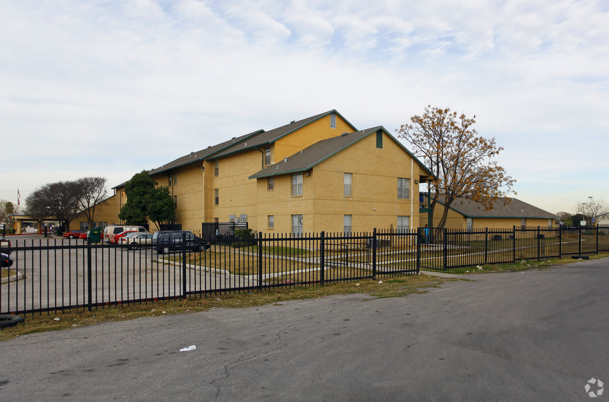 Building Photo - Lila Cockrell Apartments