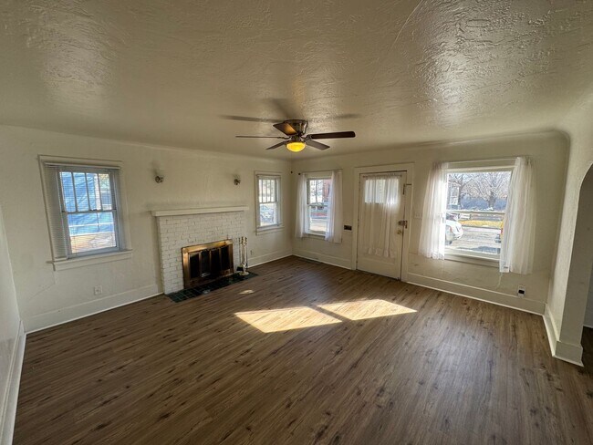 Foto del edificio - Centrally located 2 bedroom house