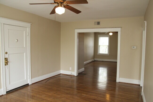 Foto del edificio - 726 Kingsland Ave