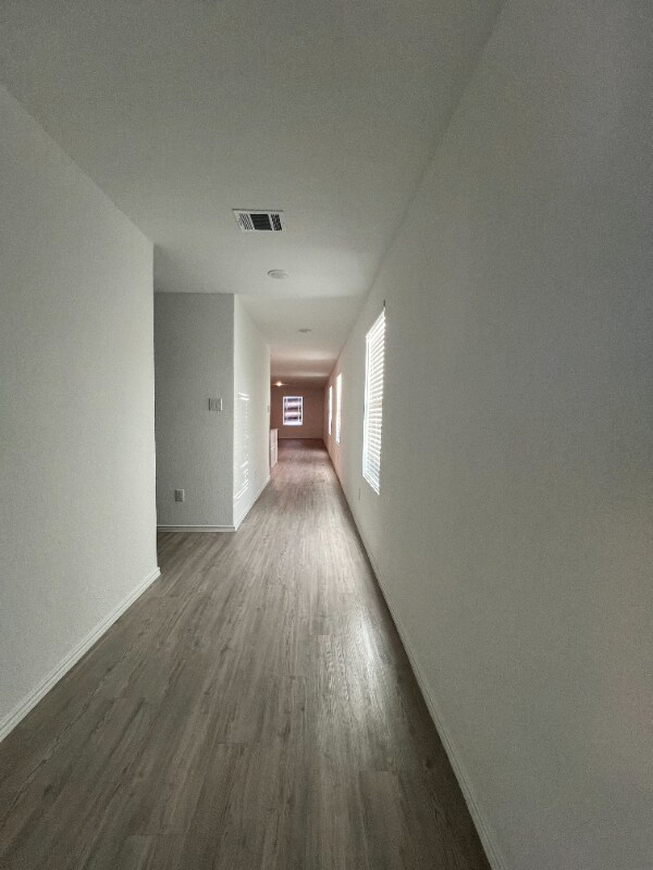 Foto del edificio - 8615 Astral Pl