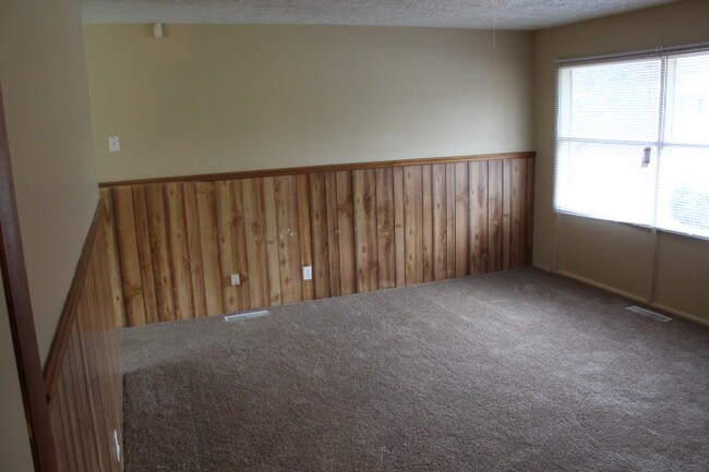 Building Photo - 5014 N Katherine Dr