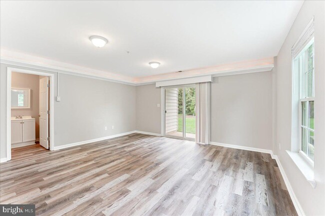 Building Photo - 412 Larose Dr
