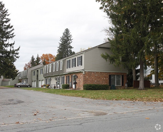 Building Photo - Miller Townhomes