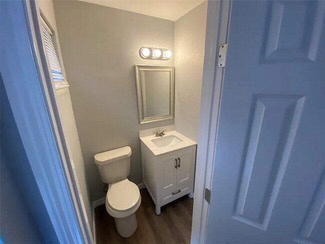 Foto del edificio - 4606 Harvey Dr