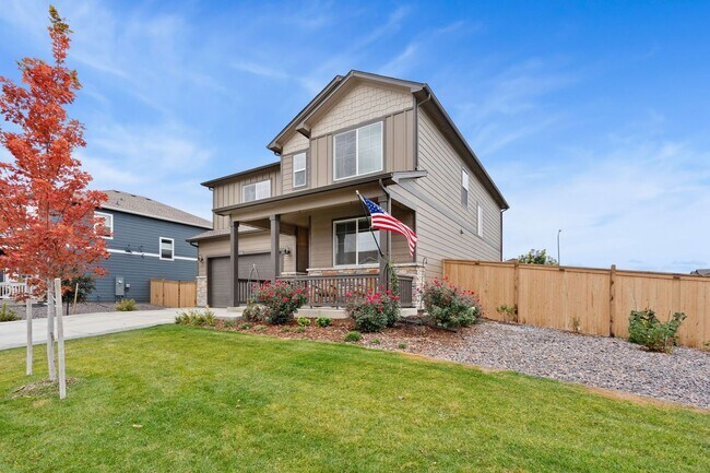 Building Photo - Upgraded 5-Bedroom Home in Immaculate Condition