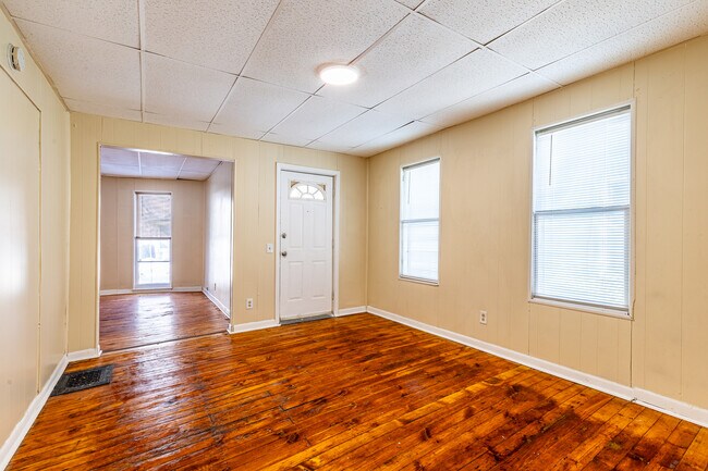 Foto del edificio - 447 Hawley St