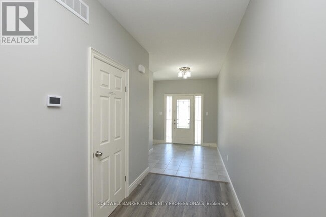 Photo du bâtiment - 6 Ironwood St.