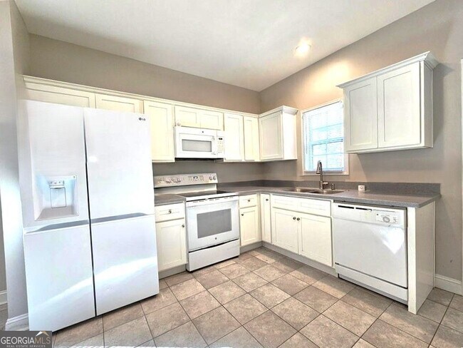 Foto del edificio - 718 N Evelyn Pl NW