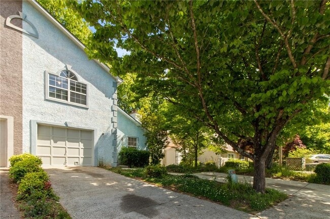 Building Photo - 4149 Lake Mist Dr NW