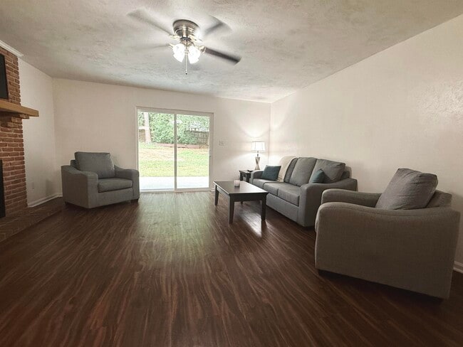 Building Photo - 4728 Pimlico Dr