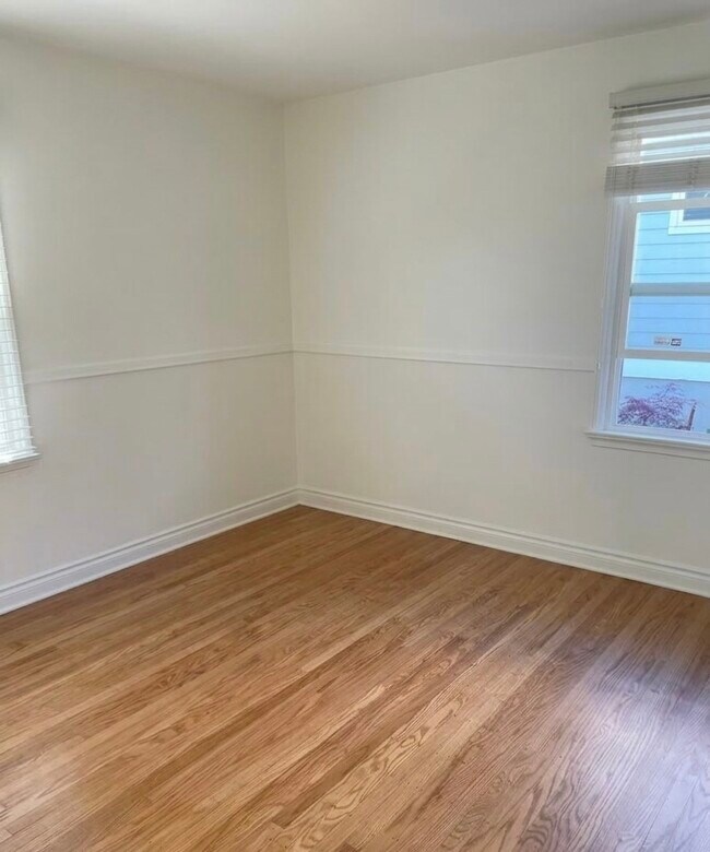Foto del edificio - 4413 47th Ave SW