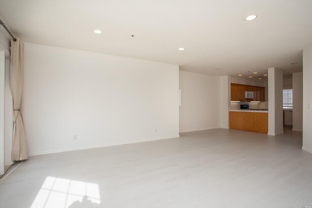1579 S Novato Blvd Unit 306, Novato, CA 94947 Condo for Rent in