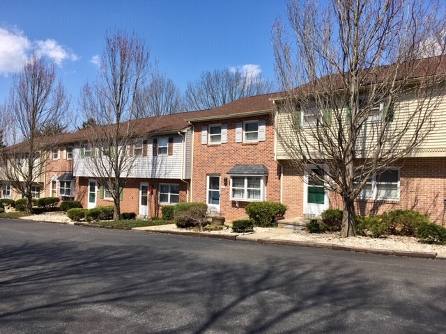 Primary Photo - East Side Village
