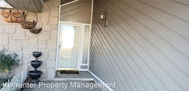 Building Photo - 3 br, 2 bath House - 4501 W Tacoma St